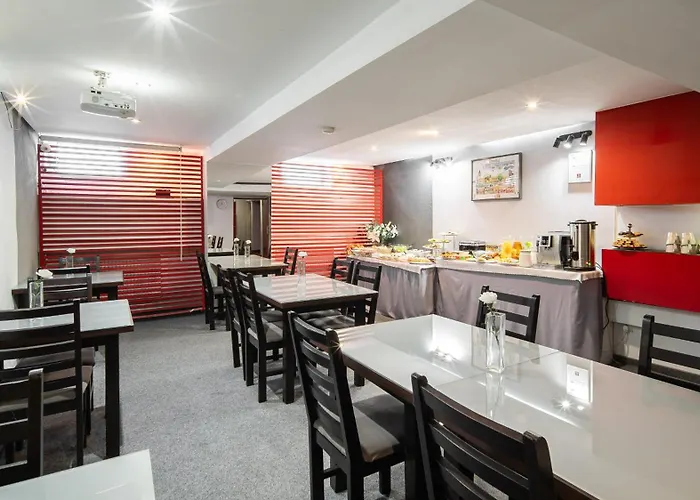 デルタ ホテル 3*