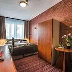 デルタ ホテル 3*